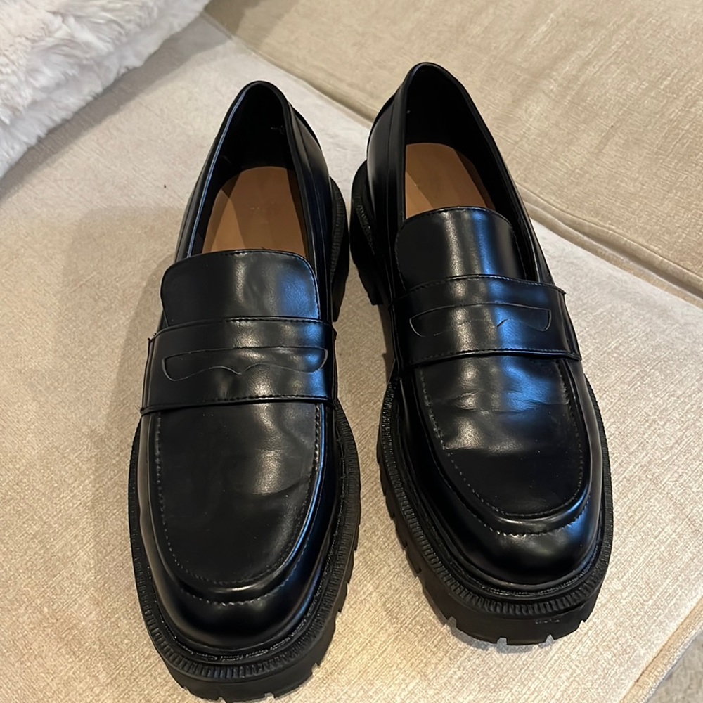 Chunky loafers